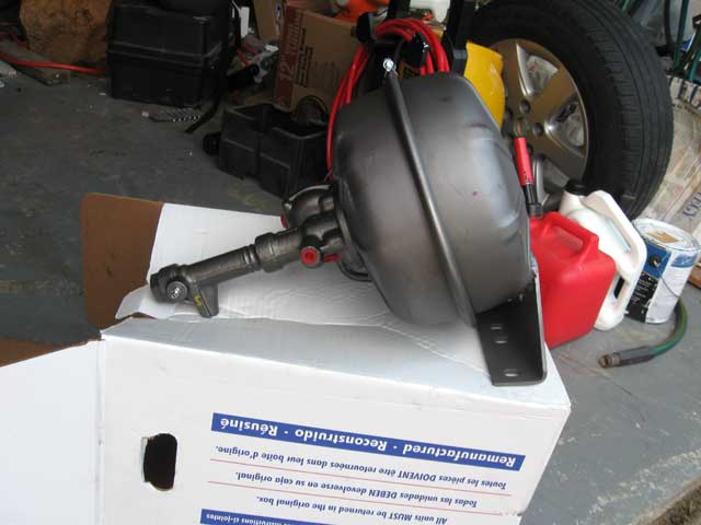 Vacuum brake booster for a 1981 f-600