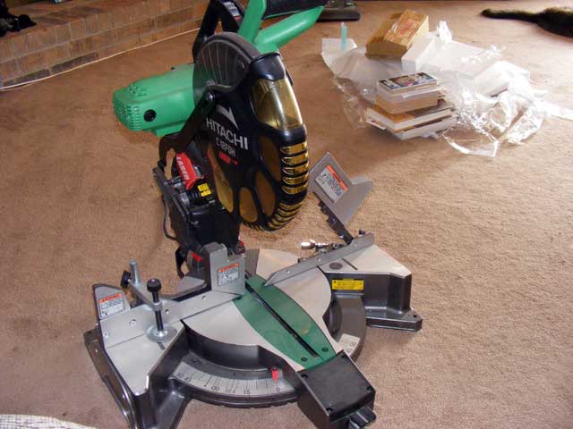 Hitachi 10 inch Compound Miter Saw